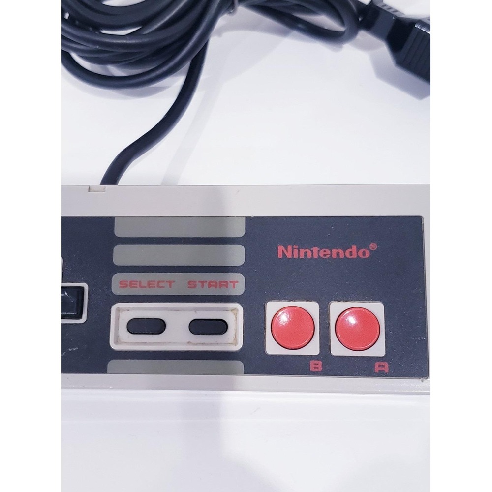 OEM Nintendo NES Controller NES-004 Tested - Picture 2 of 4